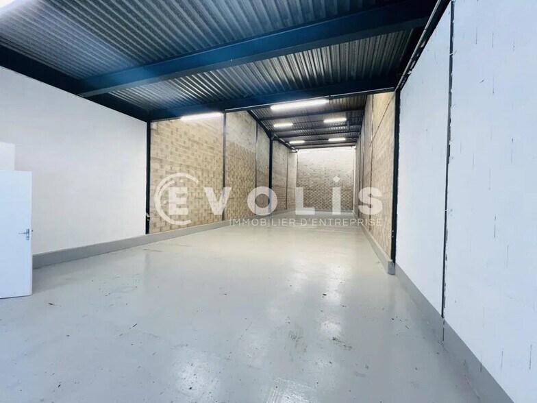 Local d’activités dans Noisy-le-Grand à louer - Photo intérieure – Image 2 sur 7