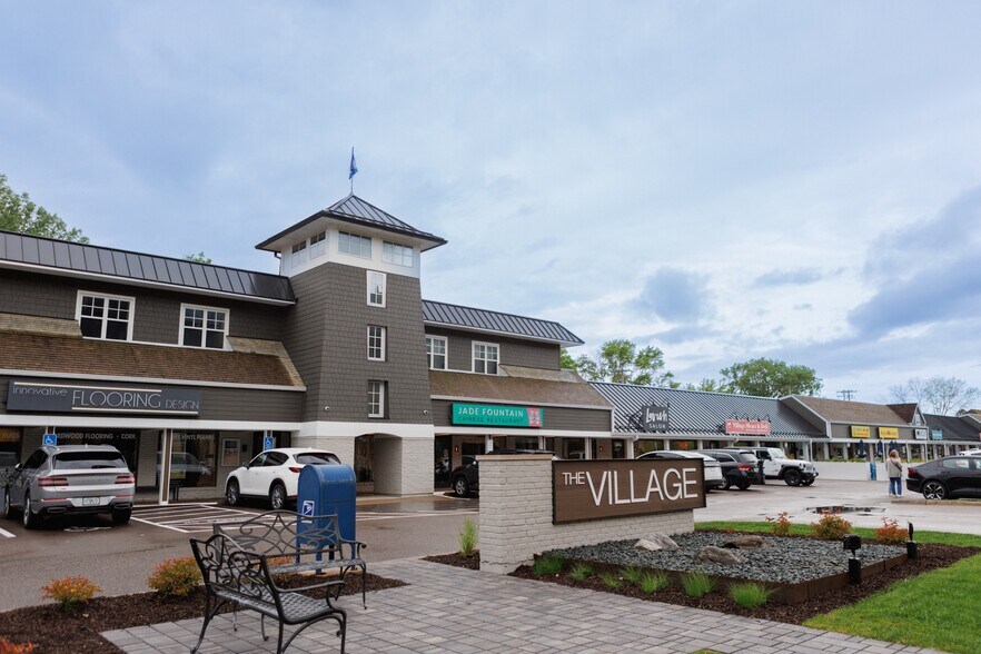 812-864 E Lake St, Wayzata, MN à louer - Photo de l’immeuble – Image 1 sur 17