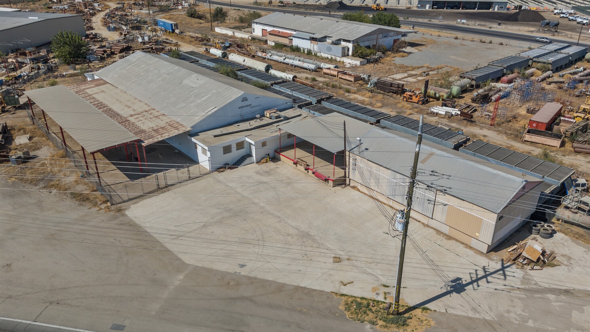 550 Highway 46, Wasco, CA à louer Photo de l’immeuble– Image 1 sur 66