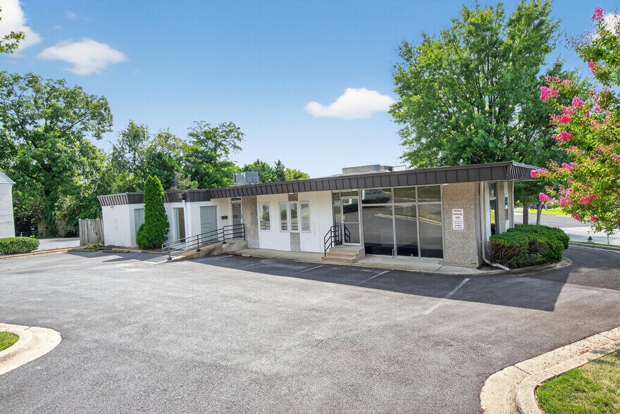10101 Lorain Ave, Silver Spring, MD à vendre - Photo de l’immeuble – Image 3 sur 48