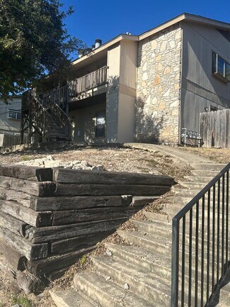 Plus de détails pour 813 Bracewood Cir, San Marcos, TX - Logement à vendre
