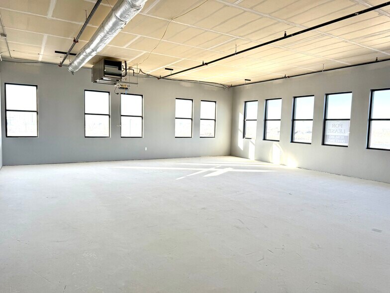 958 Liberty Dr, Verona, WI à louer - Photo de l’immeuble – Image 2 sur 6