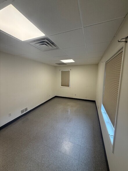 15 Center St, Pleasantville, NY à louer - Photo de l’immeuble – Image 3 sur 7