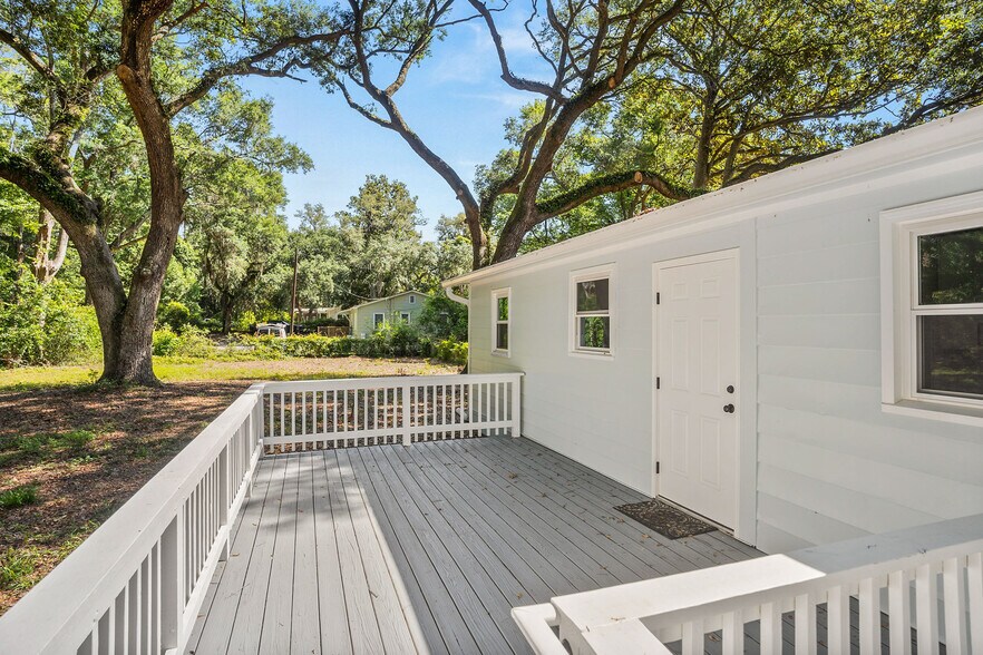 67 Sams Point Rd, Beaufort, SC à vendre - Photo de l’immeuble – Image 2 sur 20