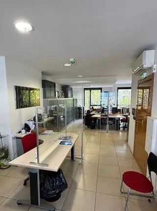 Bureau dans Paris à louer - Photo de l’immeuble – Image 3 sur 10