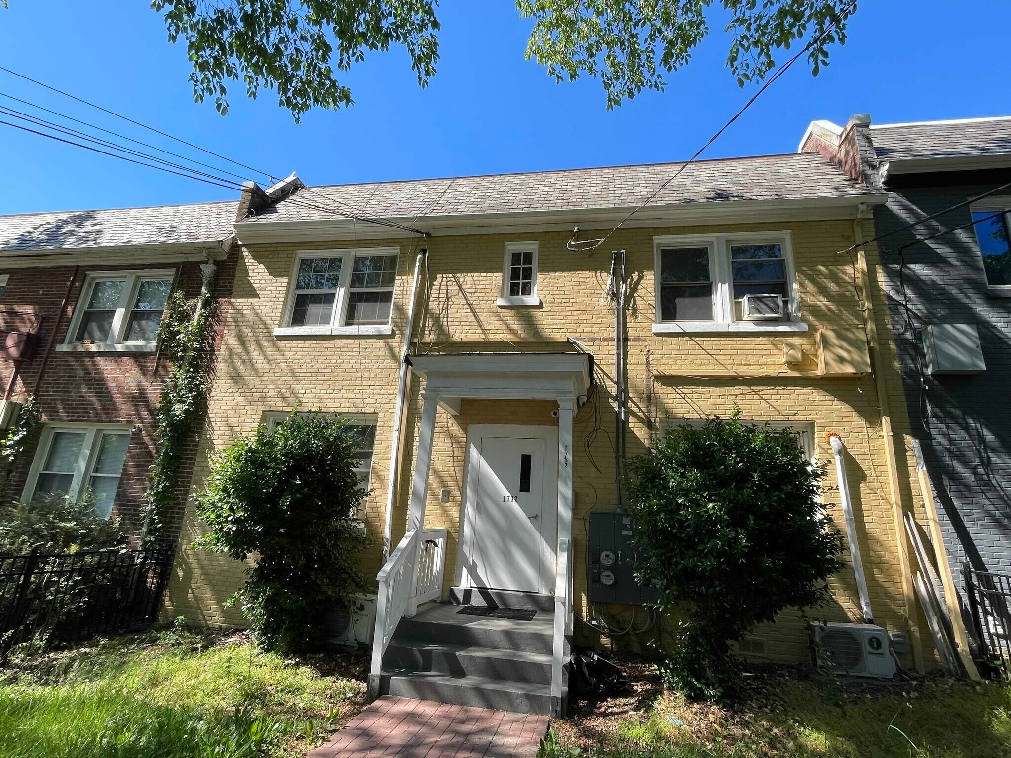 1732 S St SE, Washington, DC à vendre Photo de l’immeuble– Image 1 sur 6