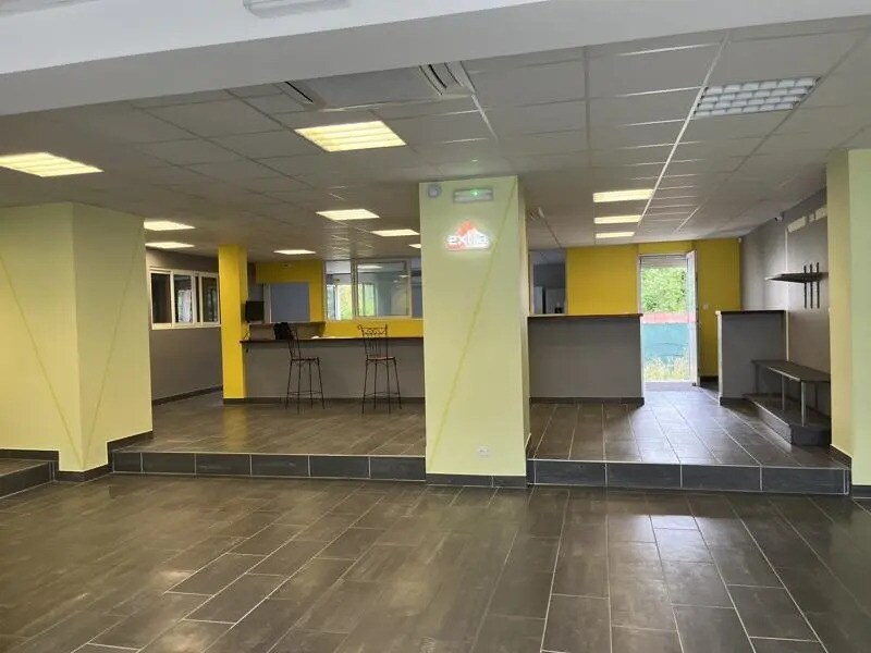 Local commercial dans Saint-Pierre-des-Corps à vendre Photo de l’immeuble– Image 1 sur 6