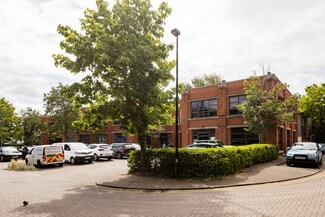 Plus de détails pour Fleming Way, Isleworth - Local d'activités à louer