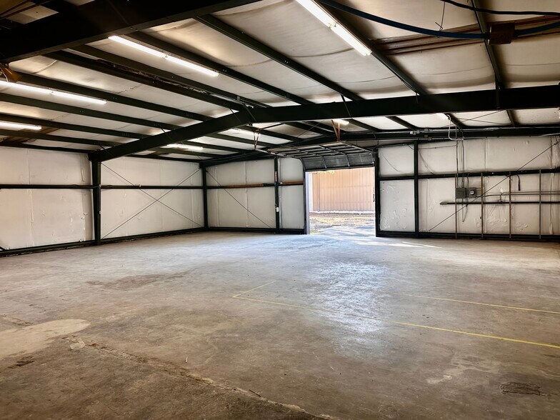 7311 Pepperdam Ave, North Charleston, SC à louer - Photo de l’immeuble – Image 2 sur 5