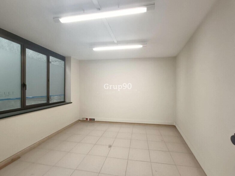 View Photo