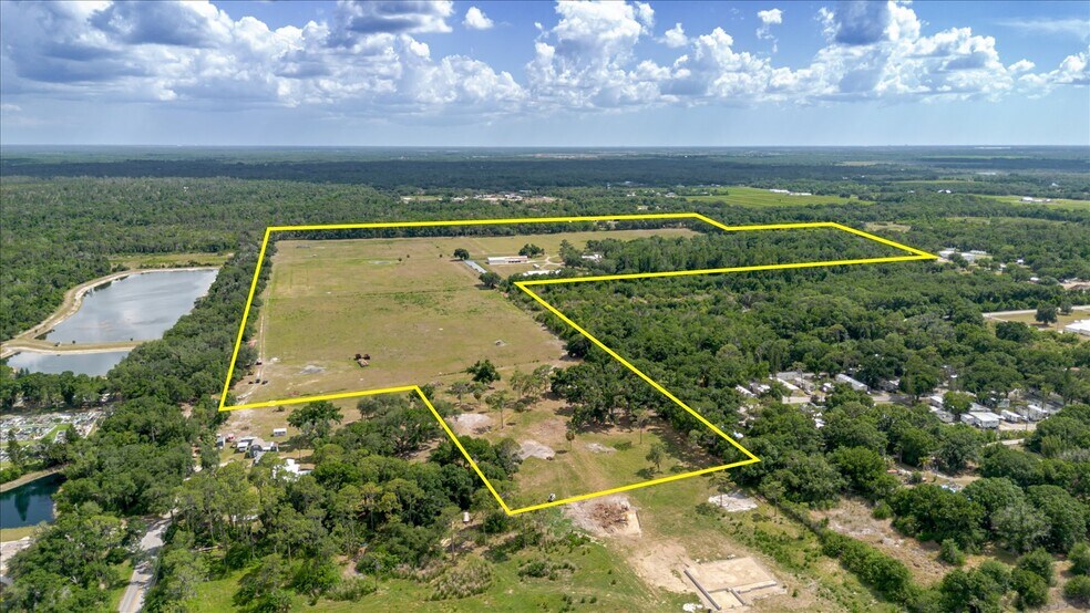 3308 Double D Ranch Trl, Ruskin, FL à vendre - Photo de l’immeuble – Image 2 sur 13