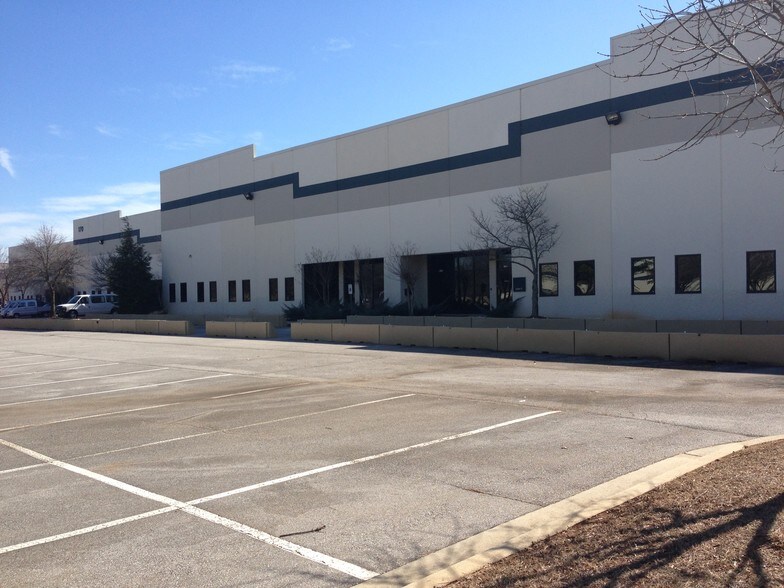 170 Jetplex Blvd, Huntsville, AL à louer - Photo principale – Image 1 sur 10