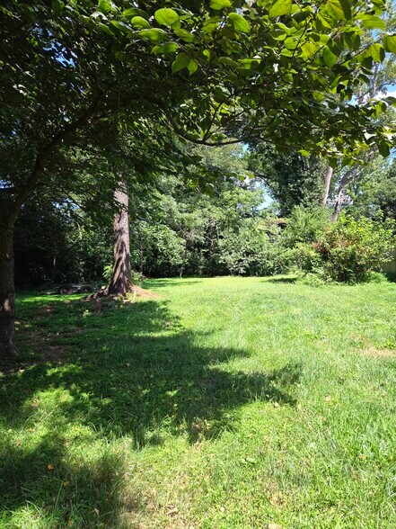 4103 Glenwood dr, Charlotte, NC à vendre - Photo de l’immeuble – Image 3 sur 6