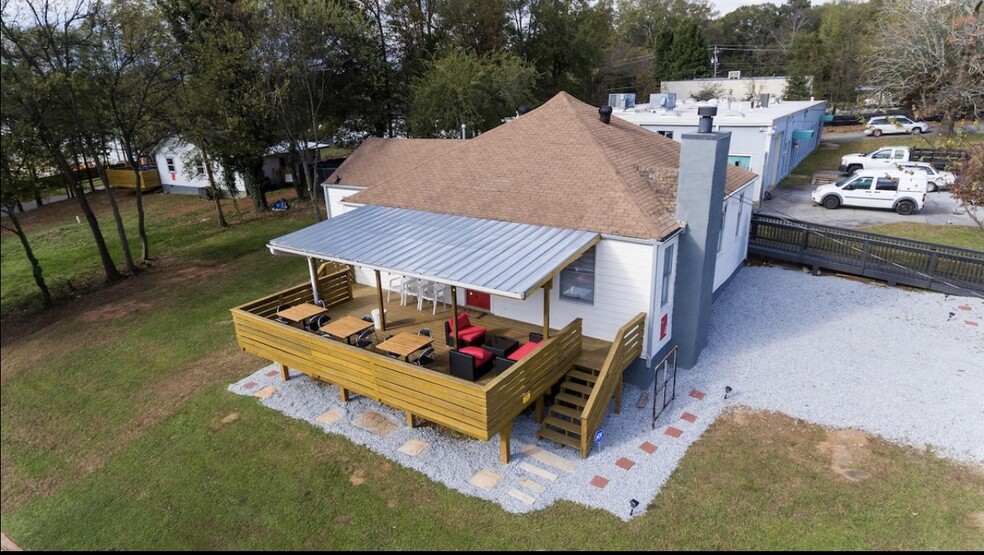 318 Patterson Ave, Scottdale, GA à louer - Photo de l’immeuble – Image 2 sur 11