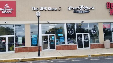 3570 State Route 27, Kendall Park, NJ à louer Photo de l’immeuble– Image 1 sur 6