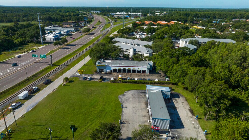 2131 Brinson Rd, Lutz, FL à louer - Photo de l’immeuble – Image 3 sur 3