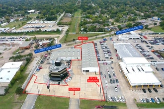 8245 North Fwy, Houston, TX à louer Photo de l’immeuble– Image 1 sur 11