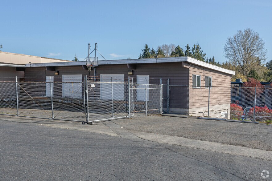 825 NE Northgate Way, Seattle, WA à louer - Photo principale – Image 1 sur 3