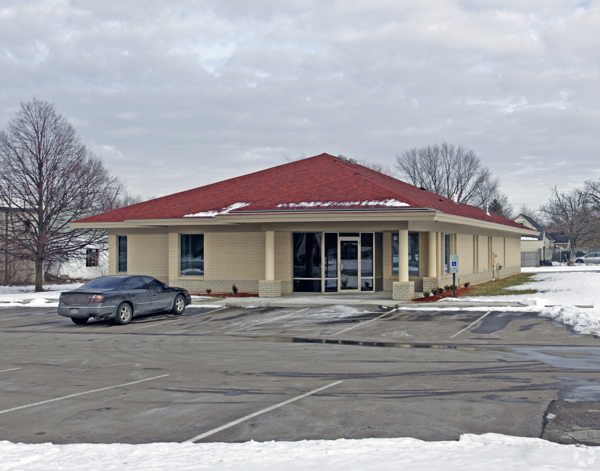 3300 Philadelphia Dr, Dayton, OH à vendre Photo de l’immeuble– Image 1 sur 32
