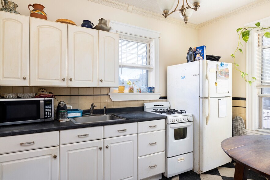 Lynn Portfolio portefeuille de 2 biens à vendre sur LoopNet.fr - Photo de l’immeuble – Image 3 sur 32