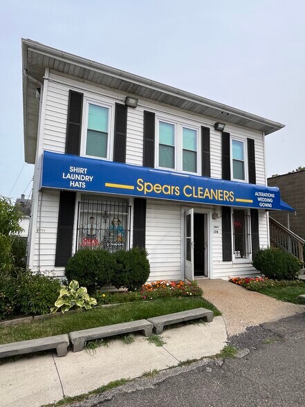 178 Northbound Gratiot Ave, Mount Clemens, MI à vendre - Photo de l’immeuble – Image 2 sur 2