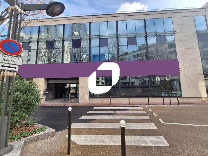 14 Rue Clément Bayard, Levallois-Perret à louer Photo de l’immeuble– Image 1 sur 8