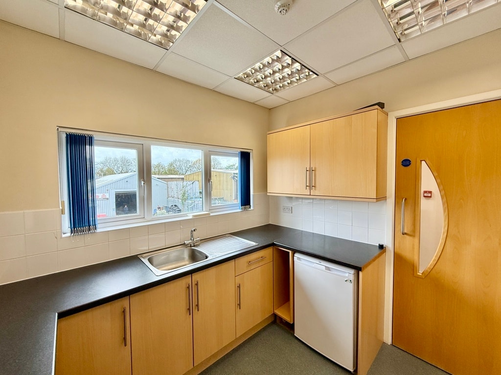 4 Kingsfield Close, Kings Heath Industrial Estate, Northampton à louer Photo intérieure– Image 1 sur 2