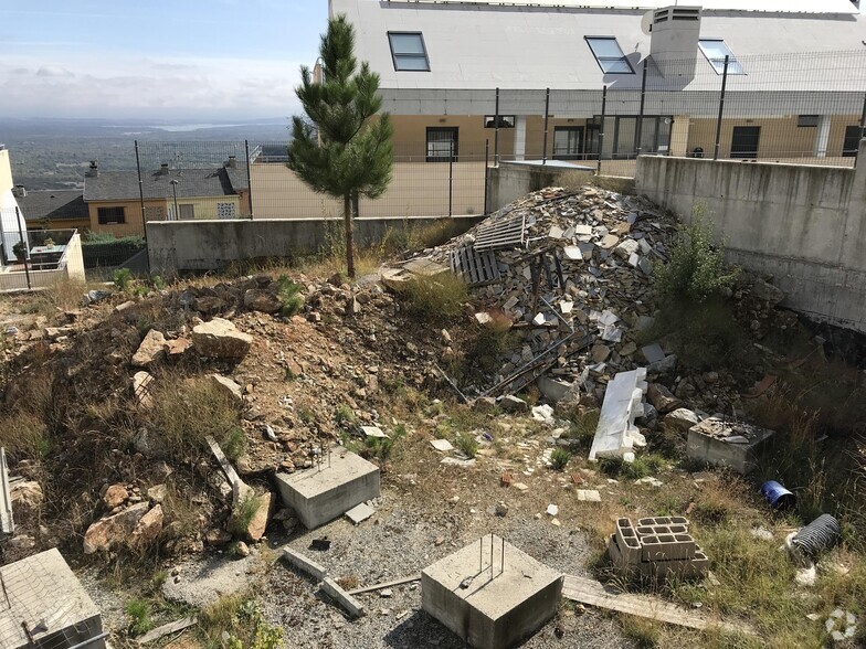 Terrain dans San Lorenzo de El Escorial, Madrid à vendre - Photo de l’immeuble – Image 2 sur 2