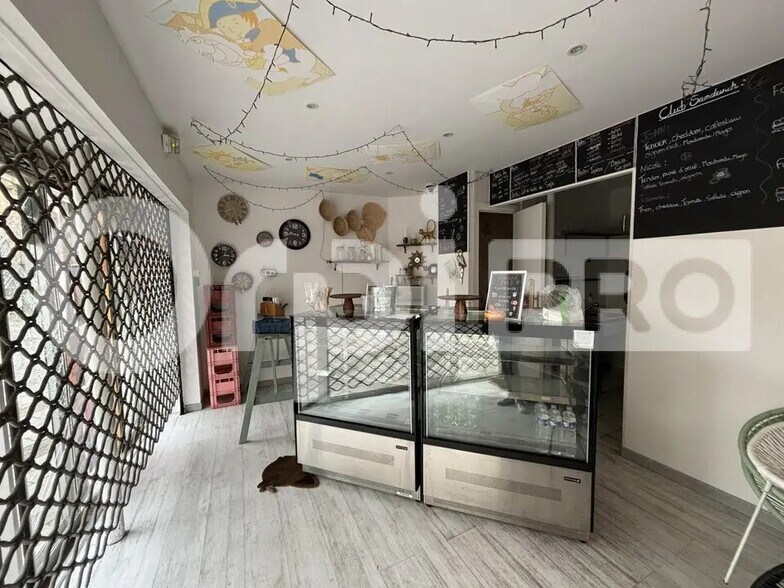 Local commercial dans Compiègne à louer - Photo de l’immeuble – Image 2 sur 6