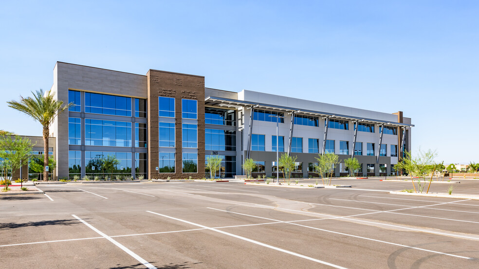 365 E Germann Rd, Gilbert, AZ à louer - Photo de l’immeuble – Image 2 sur 9