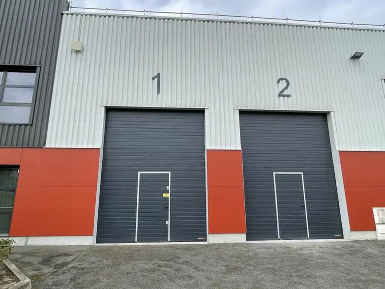 Industriel/Logistique dans Gellainville à louer - Photo de l’immeuble – Image 1 sur 12