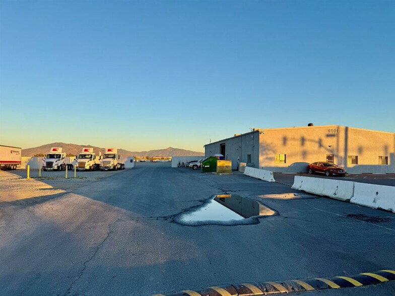 6001 S Wilmot Rd, Tucson, AZ à louer - Photo de l’immeuble – Image 2 sur 5