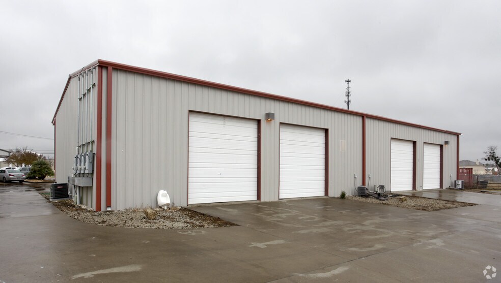 623 W Front St, Hutto, TX à louer - Photo de l’immeuble – Image 2 sur 2