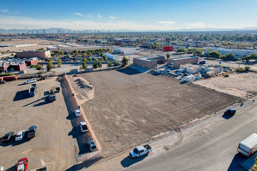 5300 Ricky Rd, Las Vegas, NV à vendre - Photo de l’immeuble – Image 2 sur 3