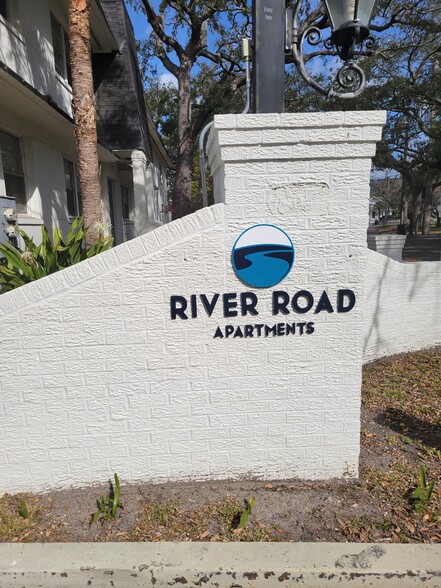 1650 River Rd, Jacksonville, FL à vendre - Photo de l’immeuble – Image 3 sur 14