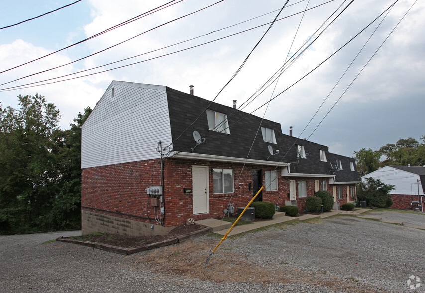 327-353 Dersam St, Mckeesport, PA à vendre - Photo principale – Image 1 sur 11