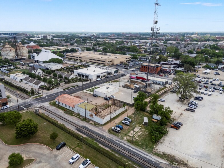 401 S 8th St, Waco, TX à vendre - Photo de l’immeuble – Image 2 sur 12