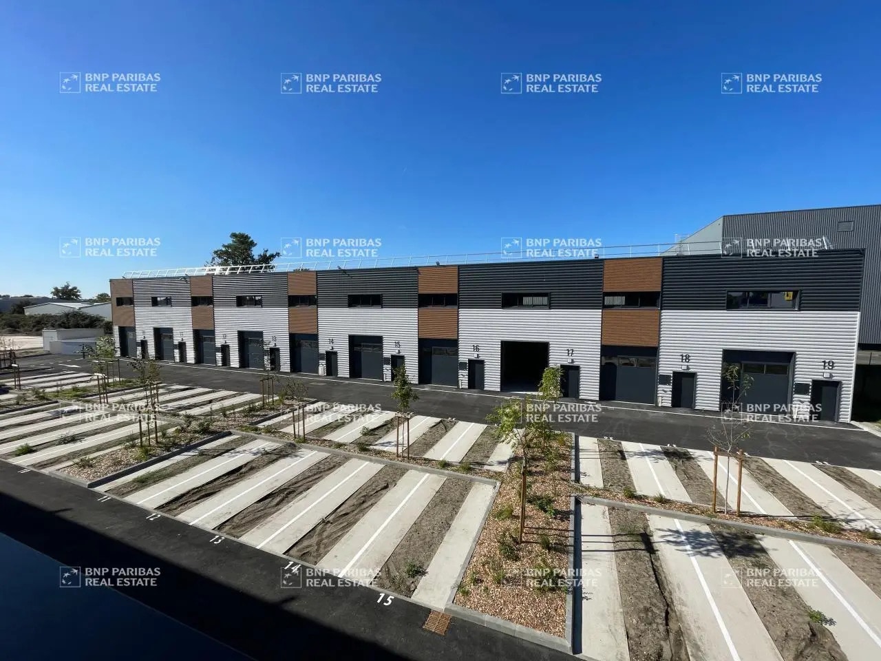 Bureau dans Gradignan à louer Photo de l’immeuble– Image 1 sur 11