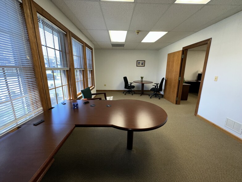 121 Union Ave, Middlesex, NJ à louer - Photo de l’immeuble – Image 3 sur 26