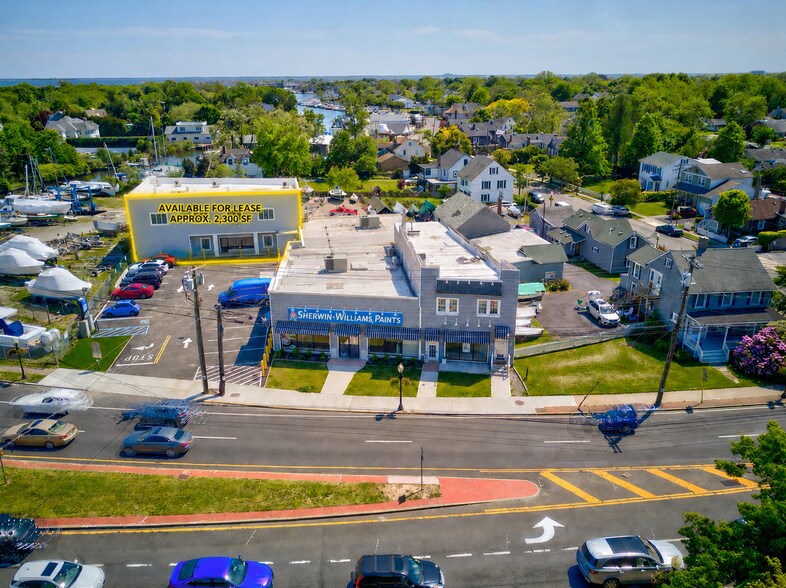 258-262 E Main St, Babylon, NY à louer - Photo de l’immeuble – Image 1 sur 6