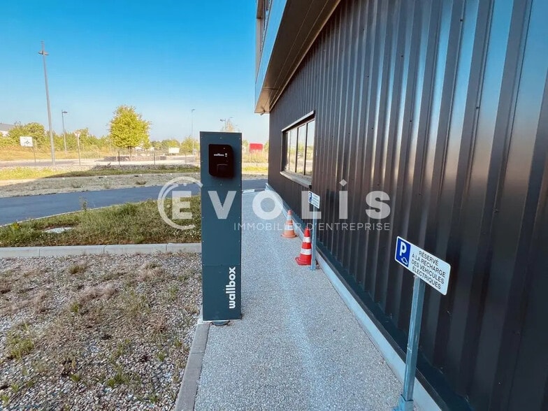 6 Rue Clément Ader, Brie-Comte-Robert à louer - Photo de l’immeuble – Image 3 sur 14