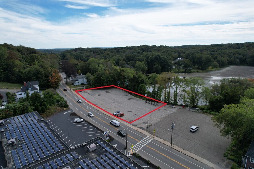 147 Main St, Leicester, MA à vendre - Photo de l’immeuble – Image 2 sur 3