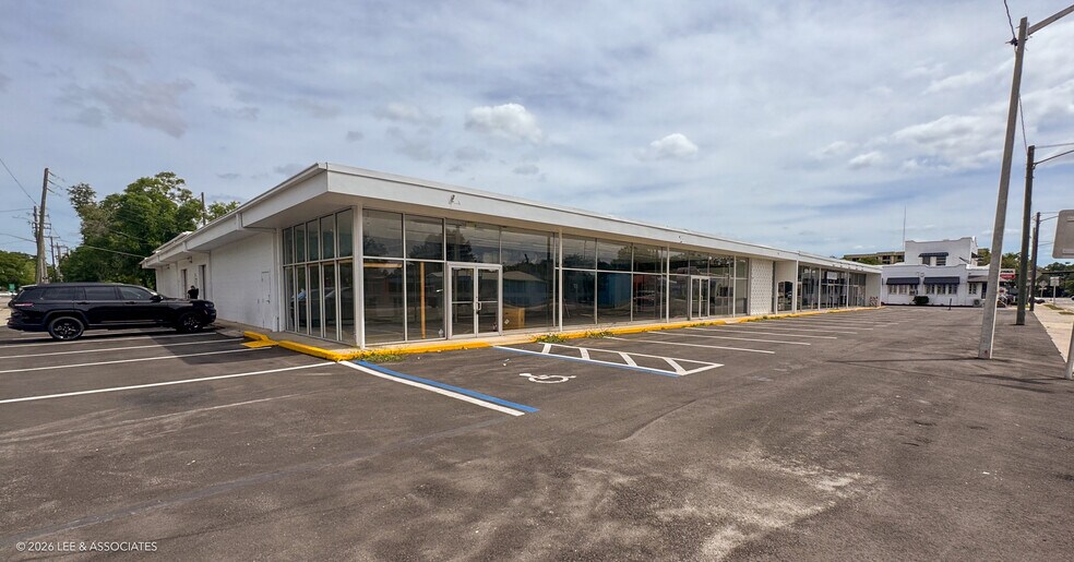 118 NW 8th Ave, Gainesville, FL à louer - Photo de l’immeuble – Image 2 sur 5