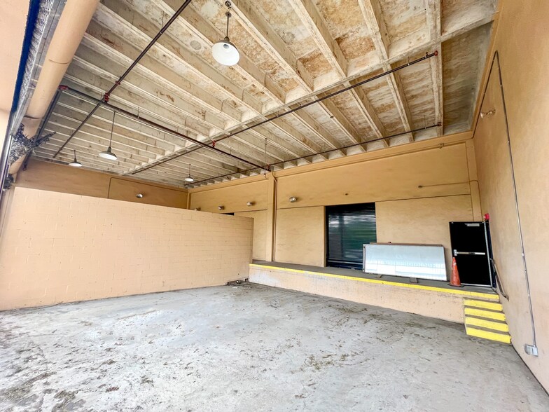 711 Culebra Rd, San Antonio, TX à louer - Photo de l’immeuble – Image 3 sur 29