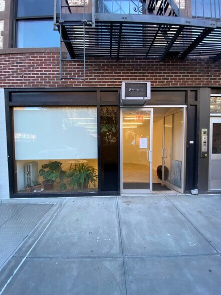 178 Norfolk St, New York, NY à louer - Photo de l’immeuble – Image 3 sur 8