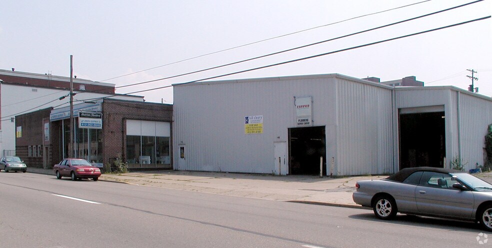938 4th Ave, Coraopolis, PA à louer - Photo de l’immeuble – Image 3 sur 7
