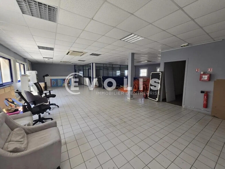 Local d’activités dans Morangis à louer - Photo intérieure – Image 2 sur 9