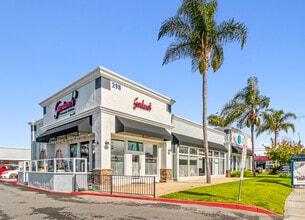 250 E 17th St, Costa Mesa, CA à louer Photo de l’immeuble– Image 1 sur 2
