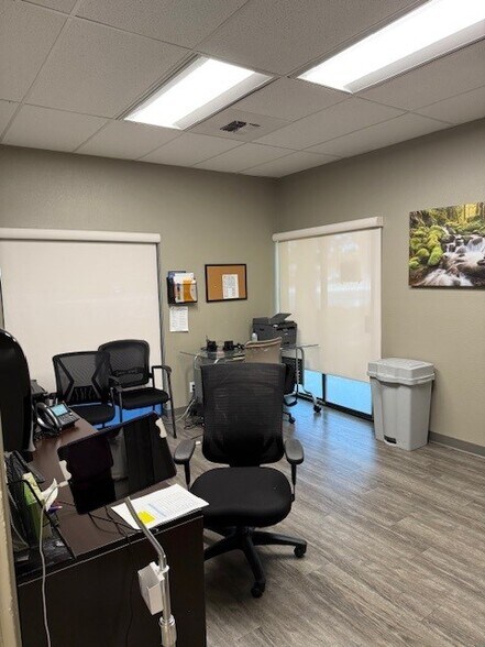 1801 Tully Rd, Modesto, CA à louer - Photo de l’immeuble – Image 2 sur 4