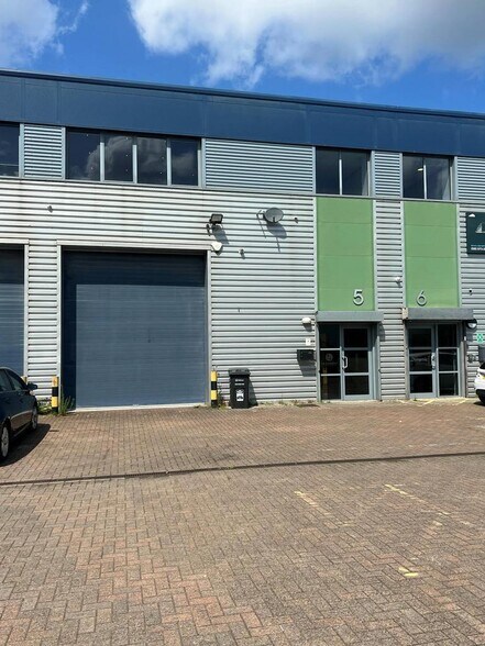 Platinum Rd, Manchester à louer - Photo de l’immeuble – Image 1 sur 16